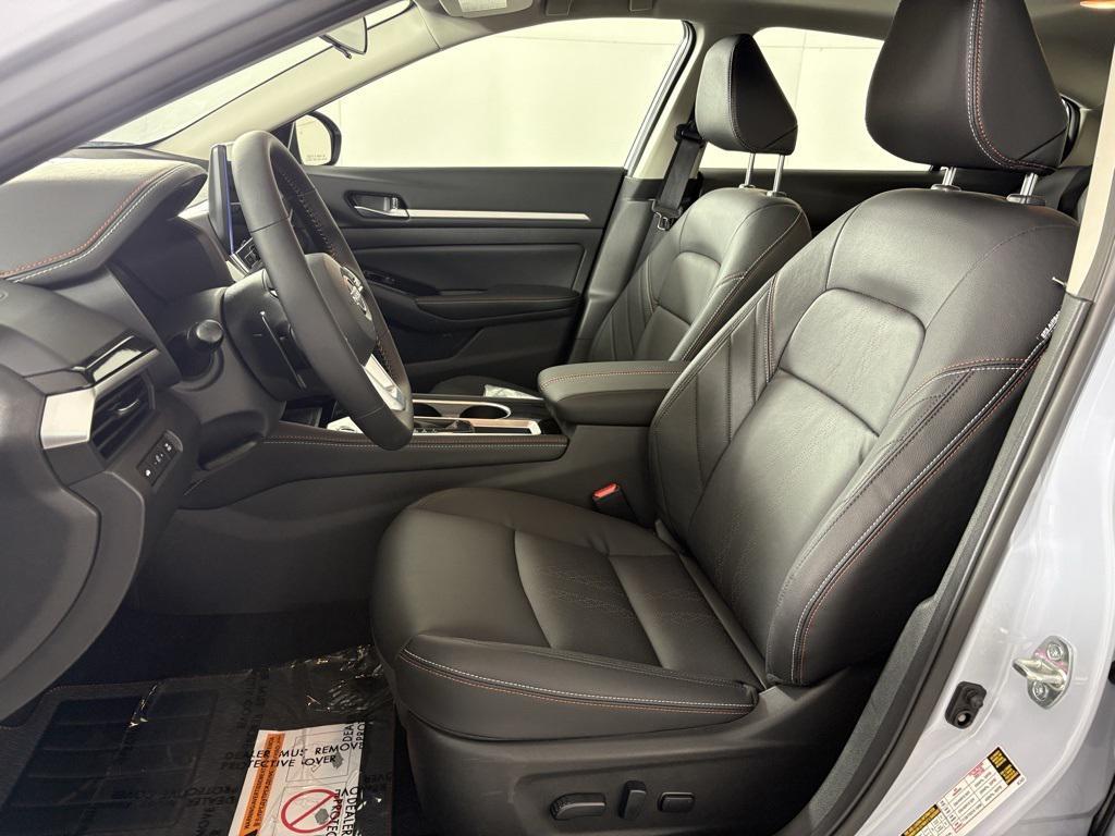 new 2025 Nissan Altima car, priced at $29,998