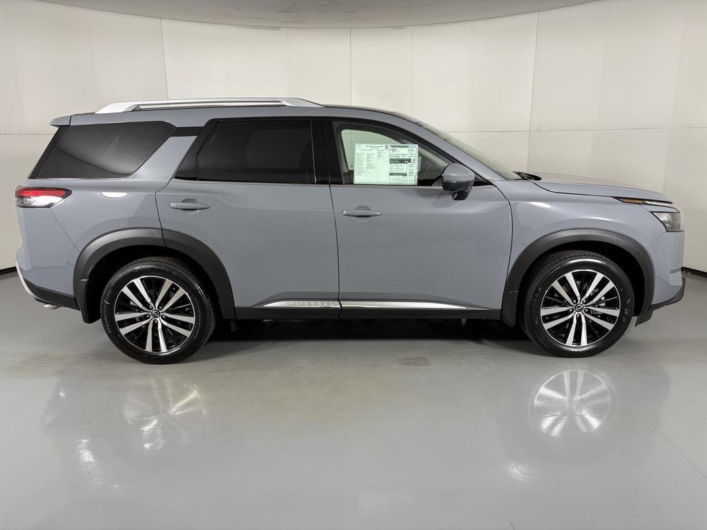 new 2025 Nissan Pathfinder car, priced at $43,338