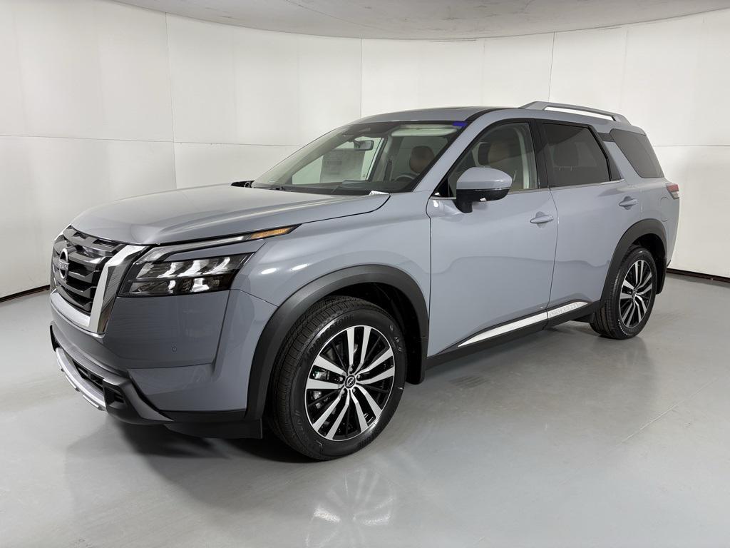 new 2025 Nissan Pathfinder car, priced at $43,338