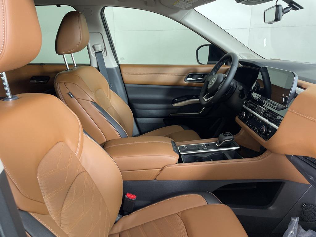 new 2025 Nissan Pathfinder car, priced at $41,200