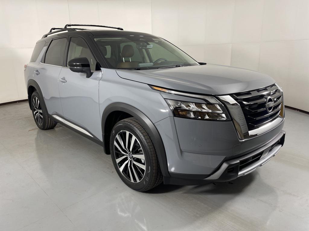 new 2025 Nissan Pathfinder car, priced at $41,200