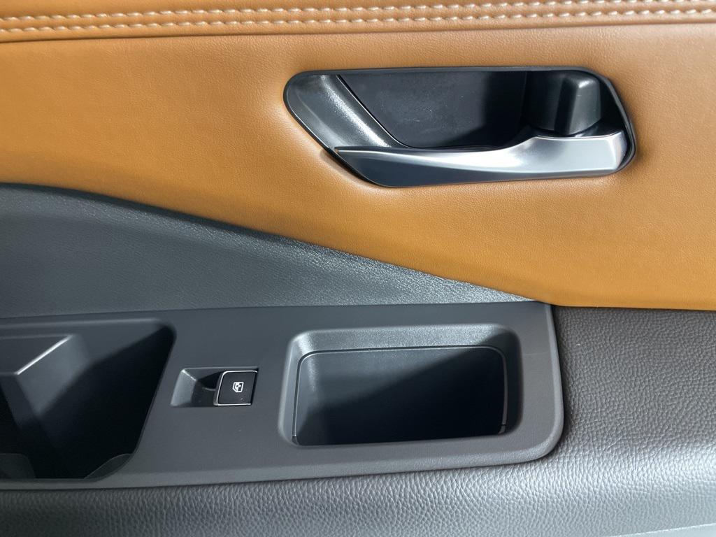 new 2025 Nissan Pathfinder car, priced at $41,200