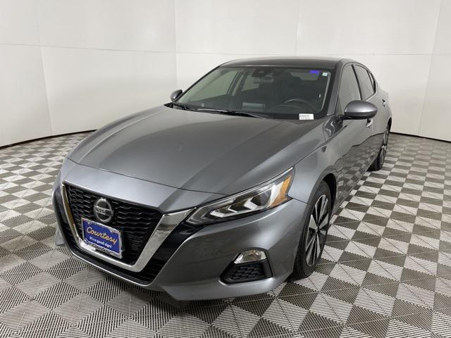 used 2022 Nissan Altima car, priced at $22,500