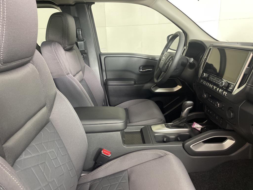new 2025 Nissan Frontier car, priced at $29,752