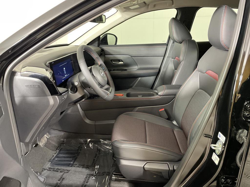 new 2025 Nissan Kicks car, priced at $24,086