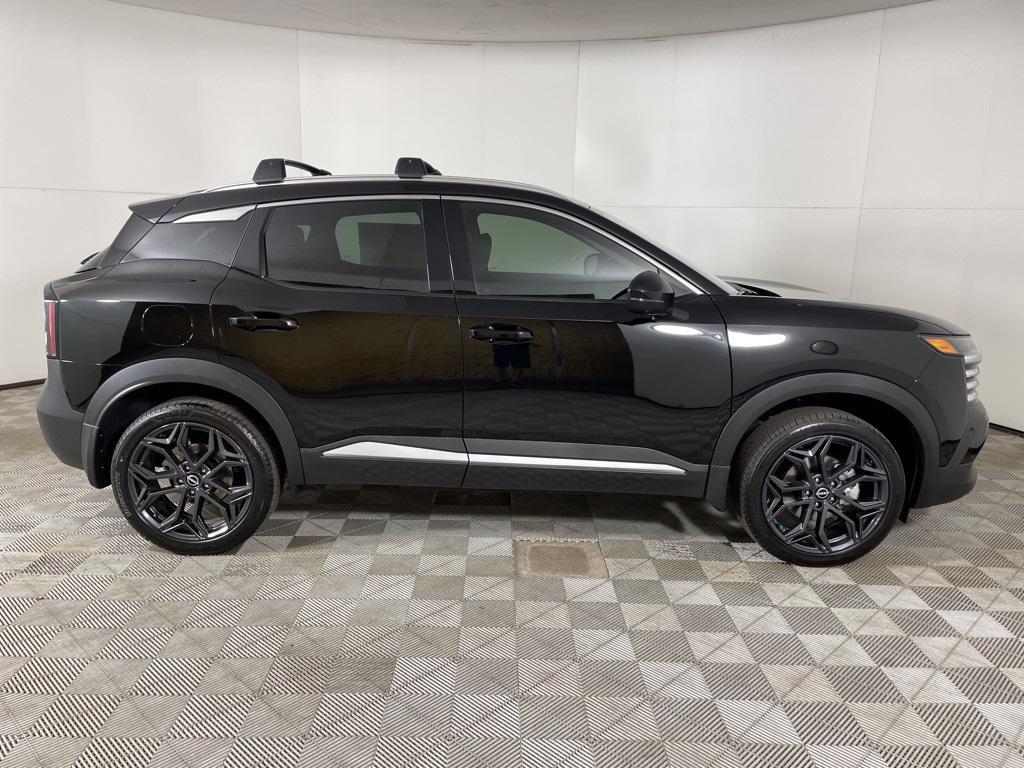 new 2025 Nissan Kicks car, priced at $24,086