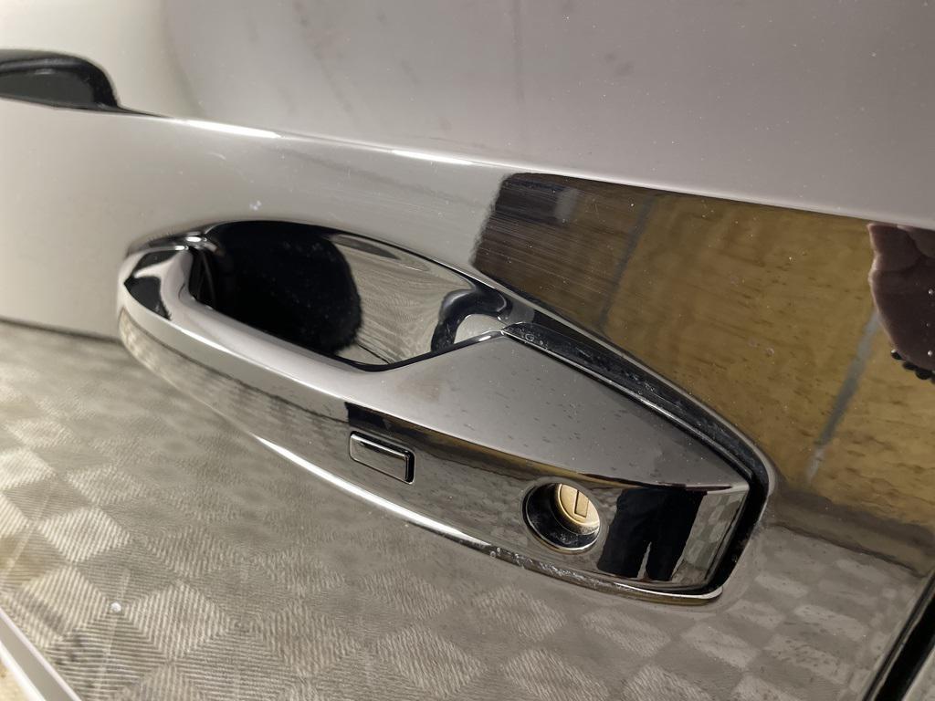 new 2025 Nissan Kicks car, priced at $24,086