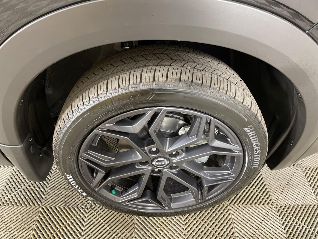 new 2025 Nissan Kicks car, priced at $24,086