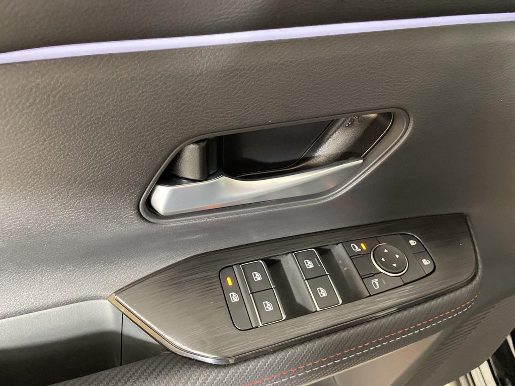 new 2025 Nissan Kicks car, priced at $24,086