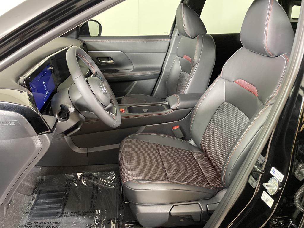 new 2025 Nissan Kicks car, priced at $24,086