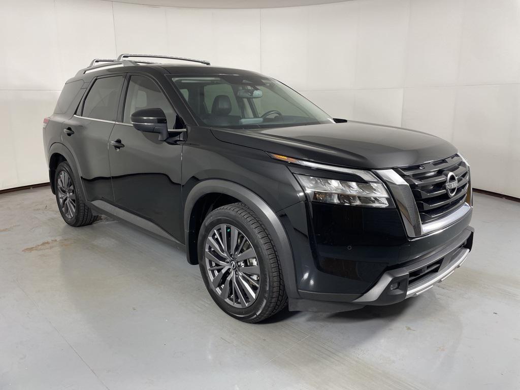 used 2022 Nissan Pathfinder car, priced at $25,000