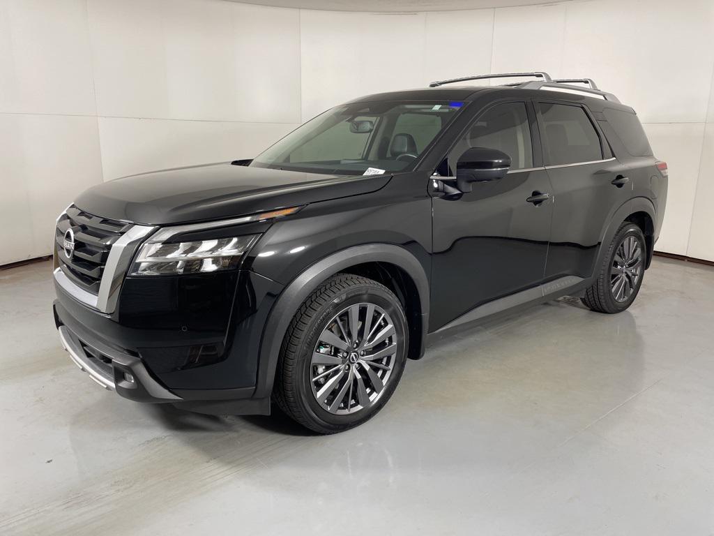 used 2022 Nissan Pathfinder car, priced at $25,000