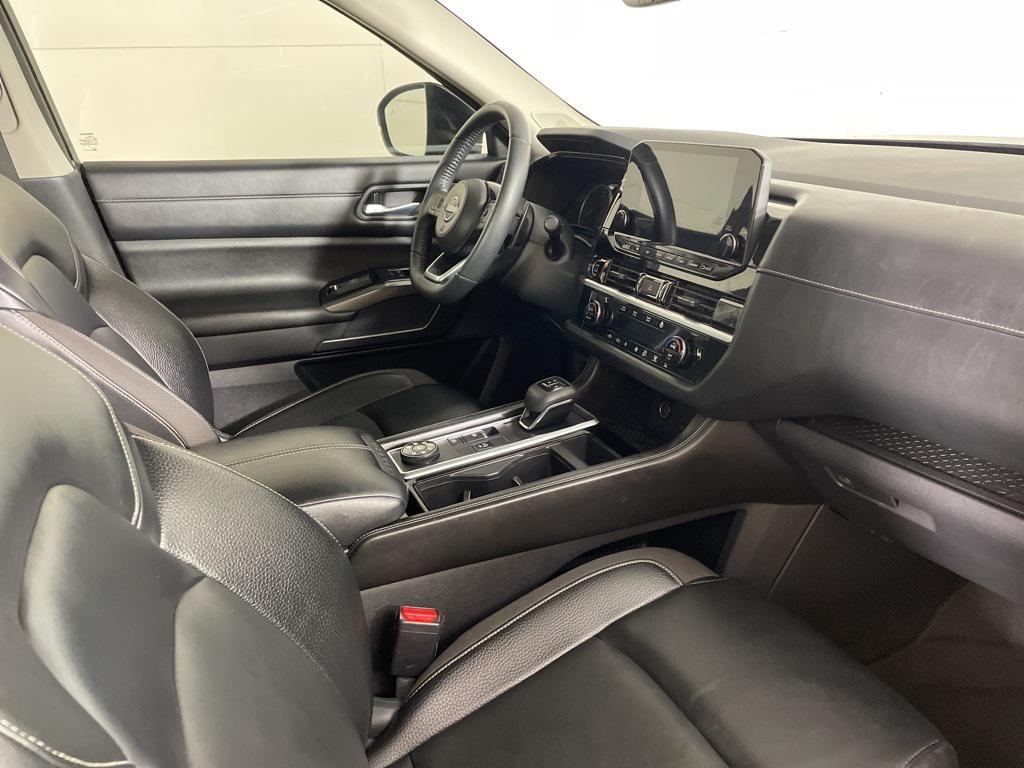 used 2022 Nissan Pathfinder car, priced at $25,000