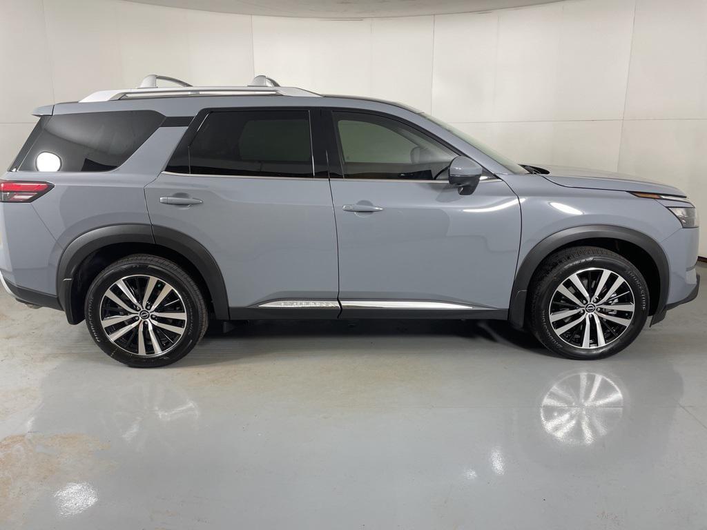 new 2025 Nissan Pathfinder car, priced at $42,485