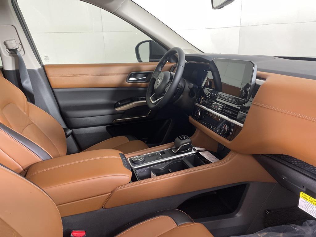 new 2025 Nissan Pathfinder car, priced at $42,485