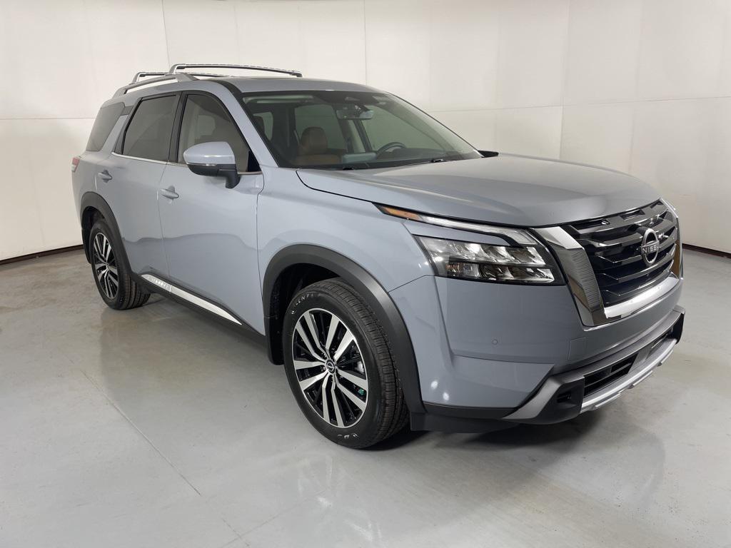 new 2025 Nissan Pathfinder car, priced at $42,485