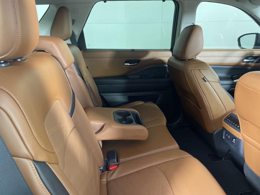 new 2025 Nissan Pathfinder car, priced at $42,485