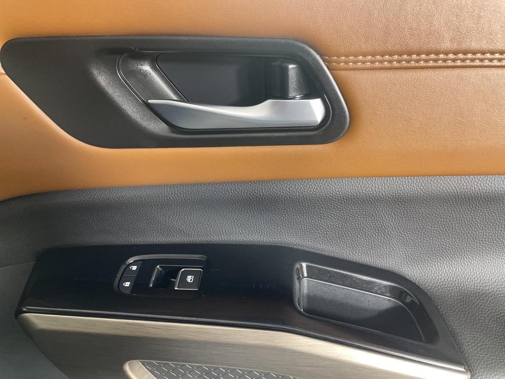 new 2025 Nissan Pathfinder car, priced at $42,485