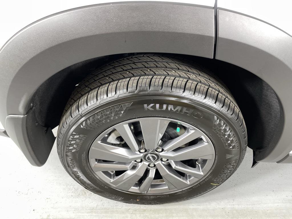 new 2025 Nissan Pathfinder car, priced at $33,884