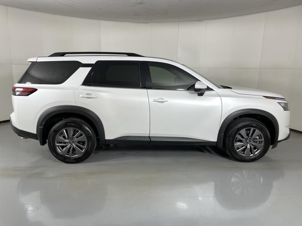 new 2025 Nissan Pathfinder car, priced at $33,884