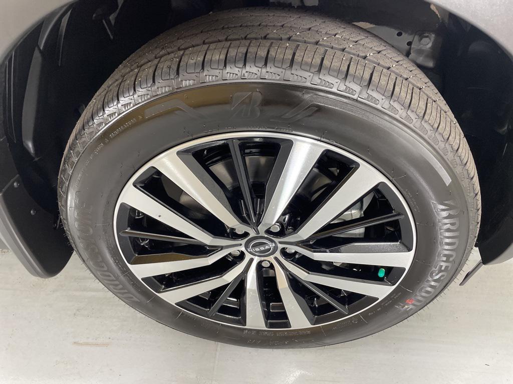 new 2025 Nissan Pathfinder car, priced at $47,956