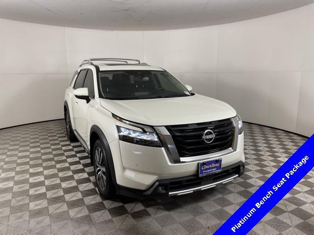 used 2022 Nissan Pathfinder car, priced at $33,000