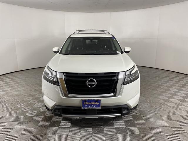 used 2022 Nissan Pathfinder car, priced at $33,000