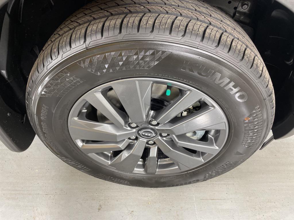 new 2025 Nissan Pathfinder car, priced at $33,469