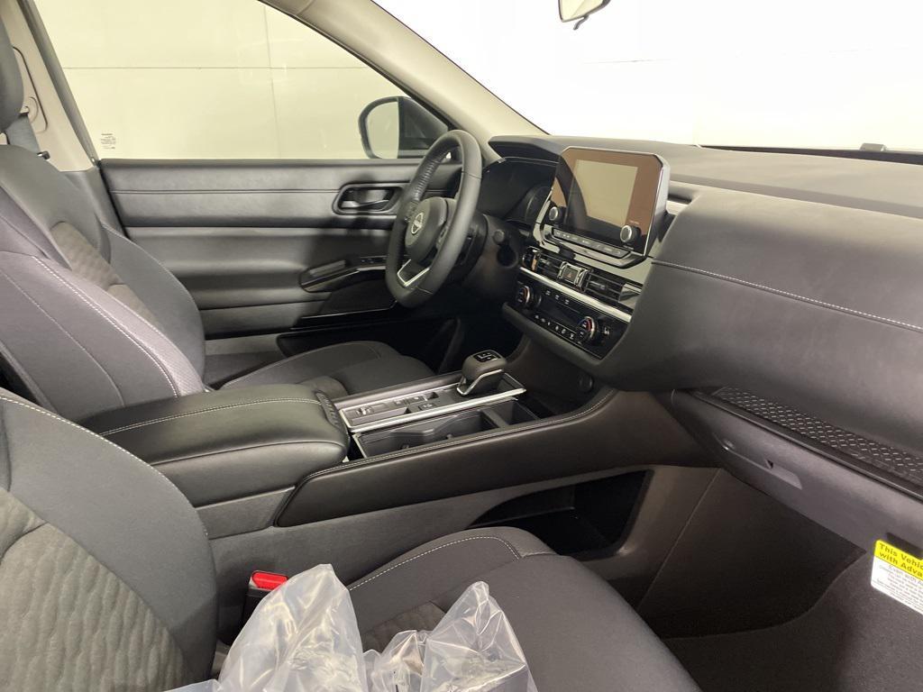 new 2025 Nissan Pathfinder car, priced at $33,469