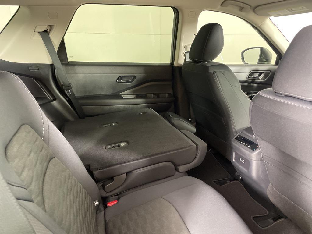 new 2025 Nissan Pathfinder car, priced at $33,469