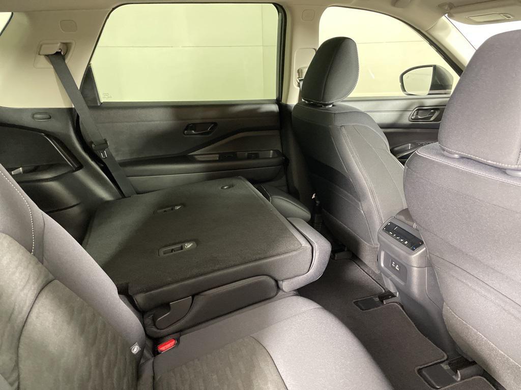 new 2025 Nissan Pathfinder car, priced at $33,469