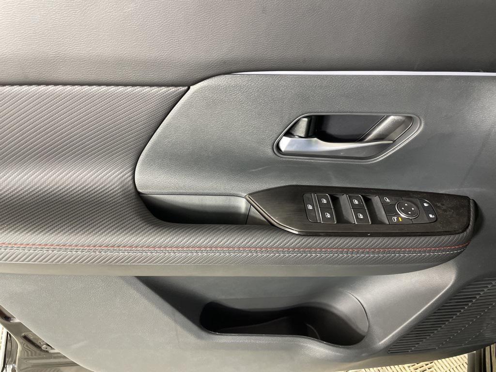 new 2025 Nissan Kicks car, priced at $23,467