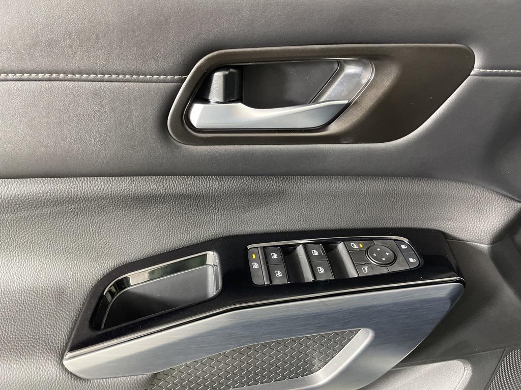 new 2025 Nissan Pathfinder car, priced at $34,943