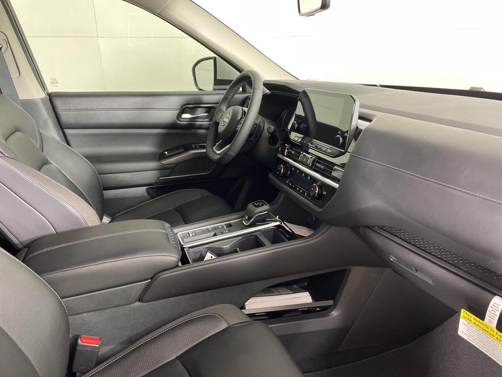new 2025 Nissan Pathfinder car, priced at $34,943