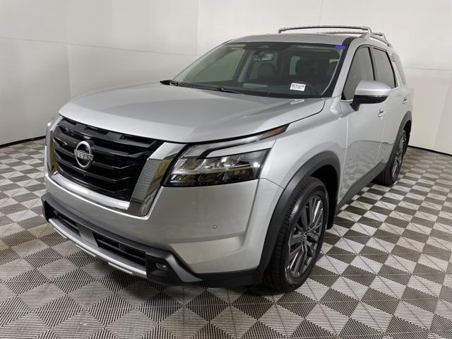 new 2024 Nissan Pathfinder car, priced at $44,595