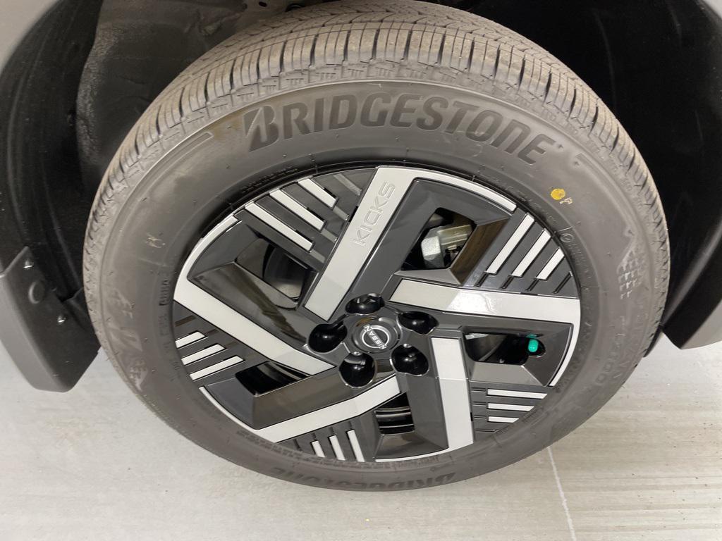 new 2025 Nissan Kicks car, priced at $21,879