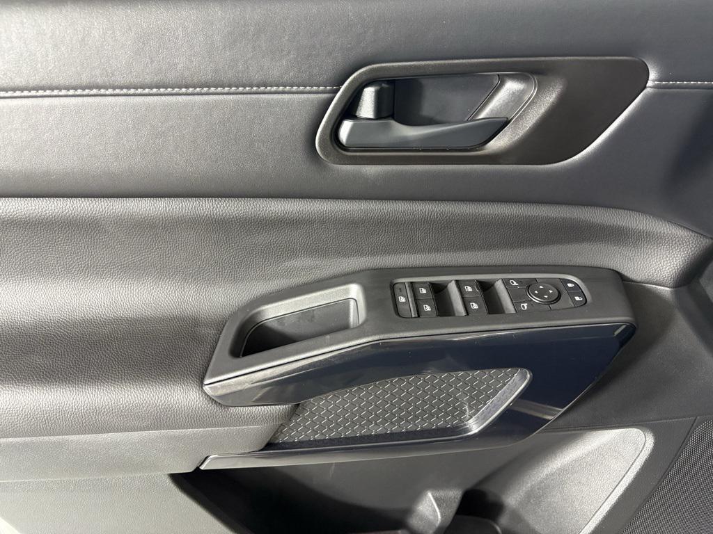 new 2025 Nissan Pathfinder car, priced at $31,714