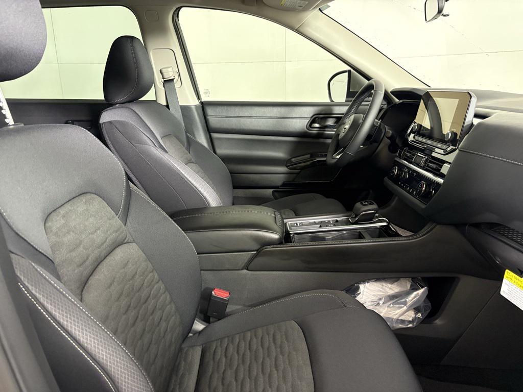 new 2025 Nissan Pathfinder car, priced at $31,714
