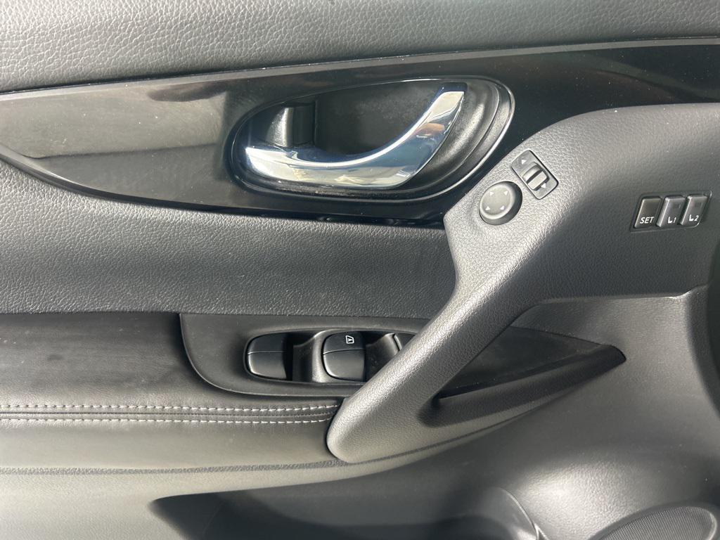 used 2022 Nissan Rogue Sport car, priced at $20,000