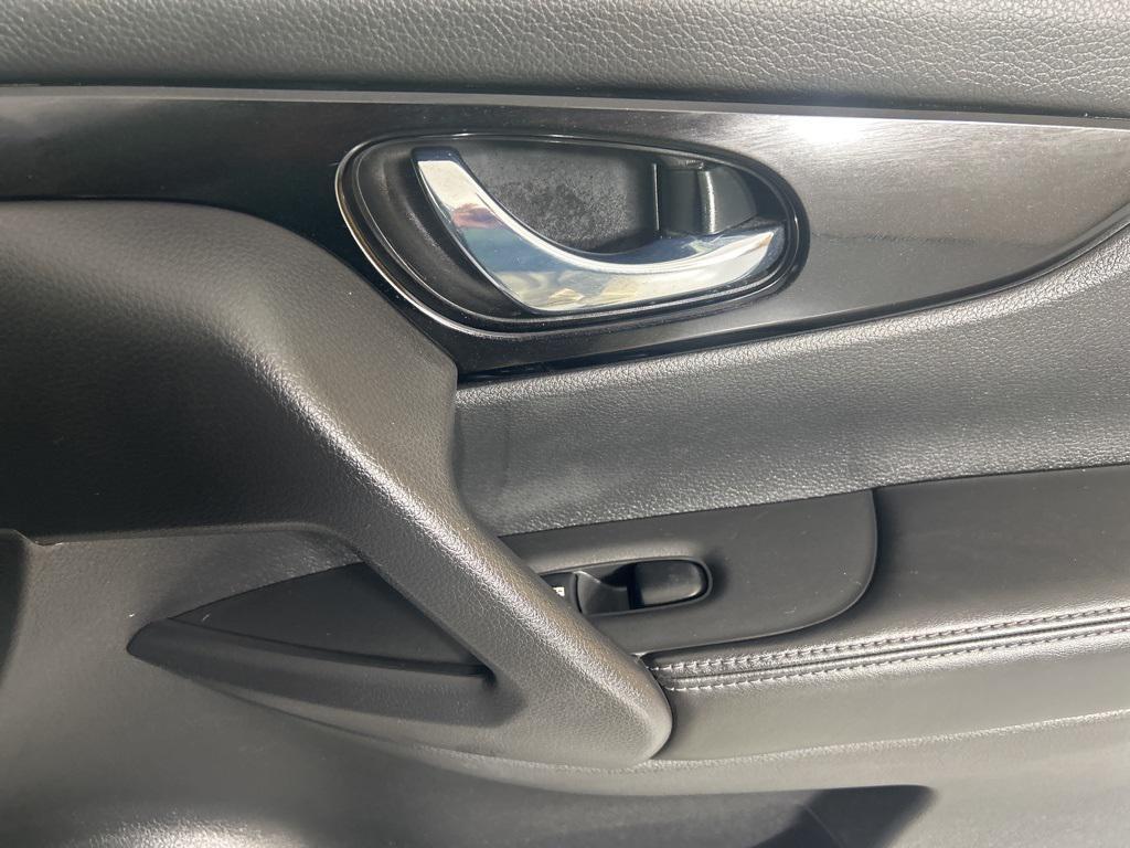 used 2022 Nissan Rogue Sport car, priced at $20,000