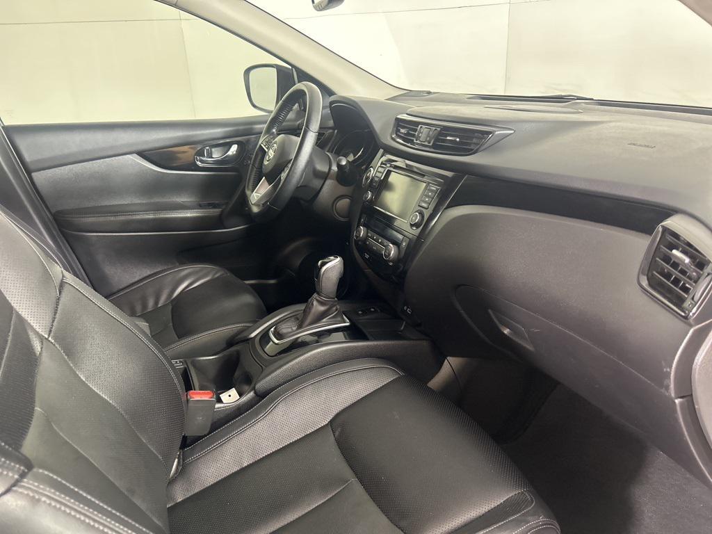 used 2022 Nissan Rogue Sport car, priced at $20,000