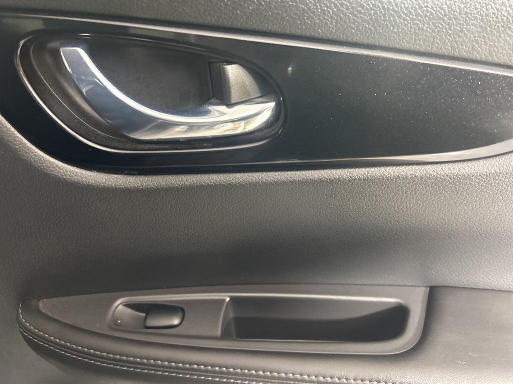 used 2022 Nissan Rogue Sport car, priced at $20,000