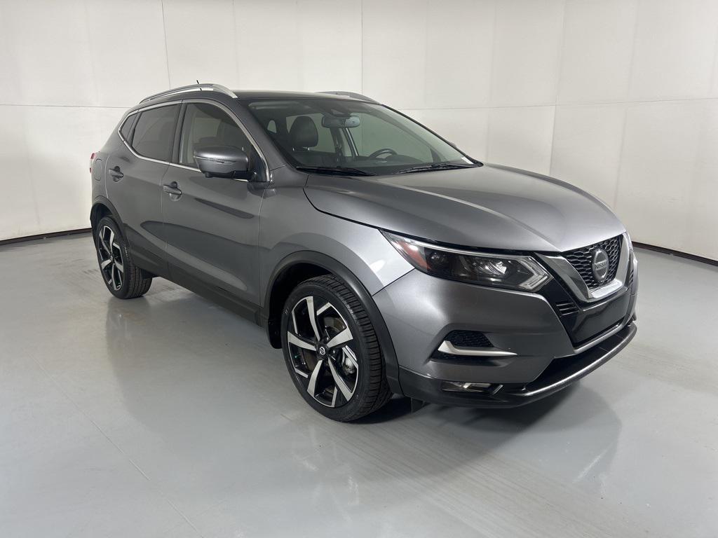 used 2022 Nissan Rogue Sport car, priced at $20,000