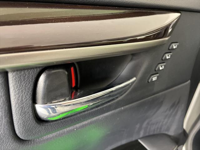 used 2018 Lexus ES 300h car, priced at $22,900