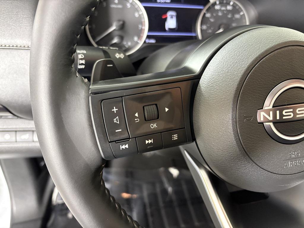 new 2025 Nissan Pathfinder car, priced at $34,014