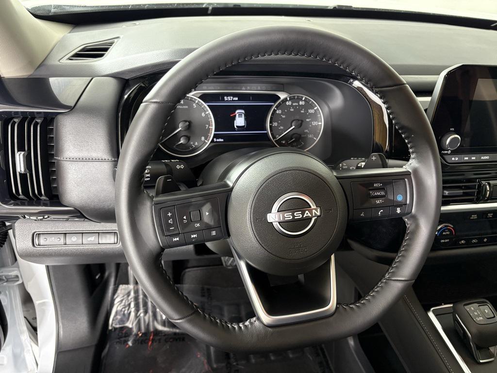 new 2025 Nissan Pathfinder car, priced at $34,014