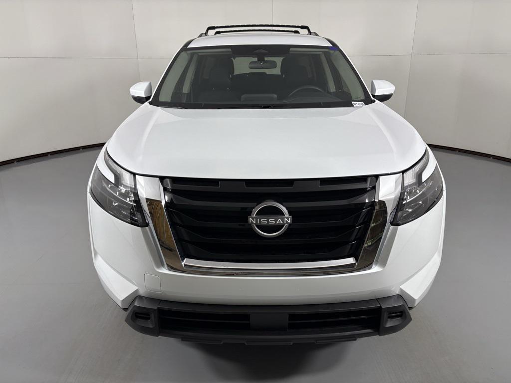 new 2025 Nissan Pathfinder car, priced at $34,014