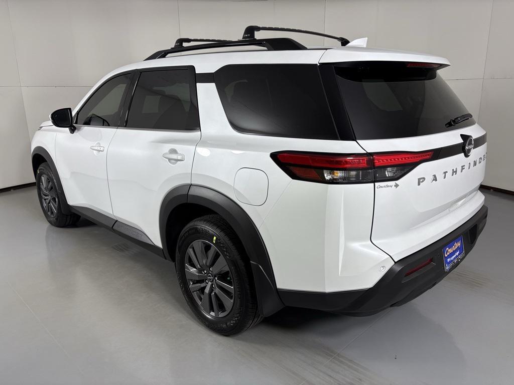 new 2025 Nissan Pathfinder car, priced at $34,014