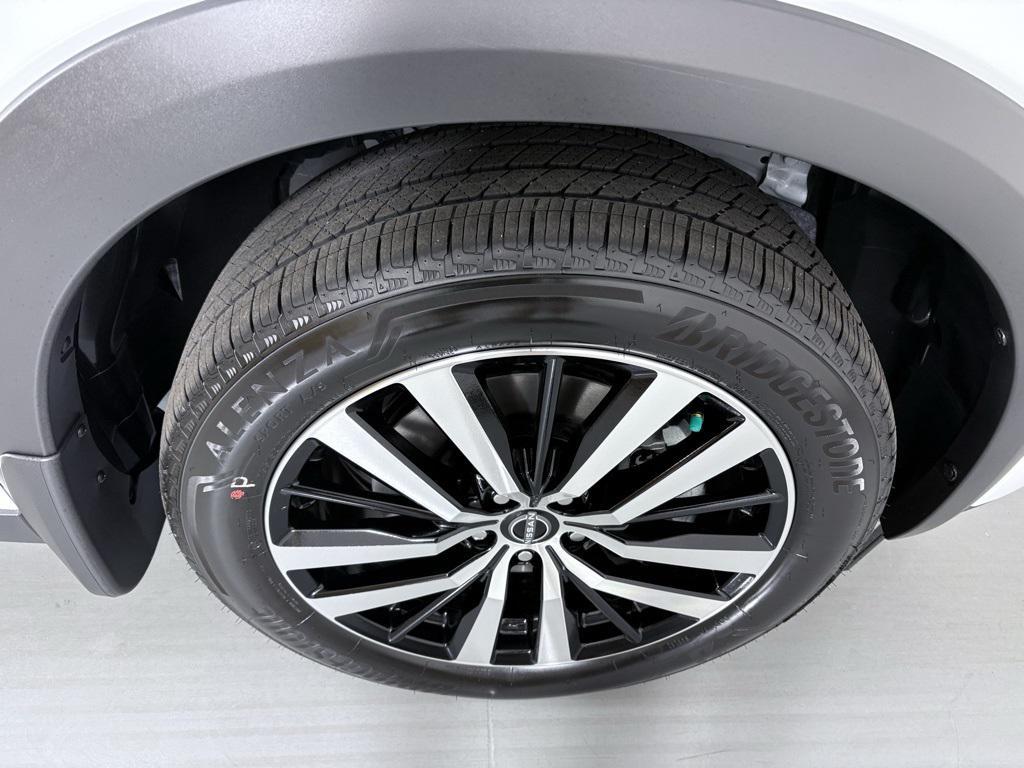 new 2025 Nissan Pathfinder car, priced at $42,485