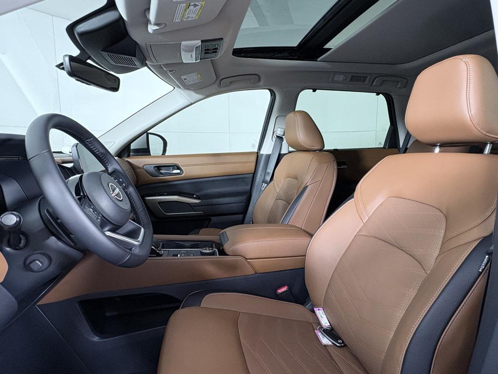 new 2025 Nissan Pathfinder car, priced at $42,485